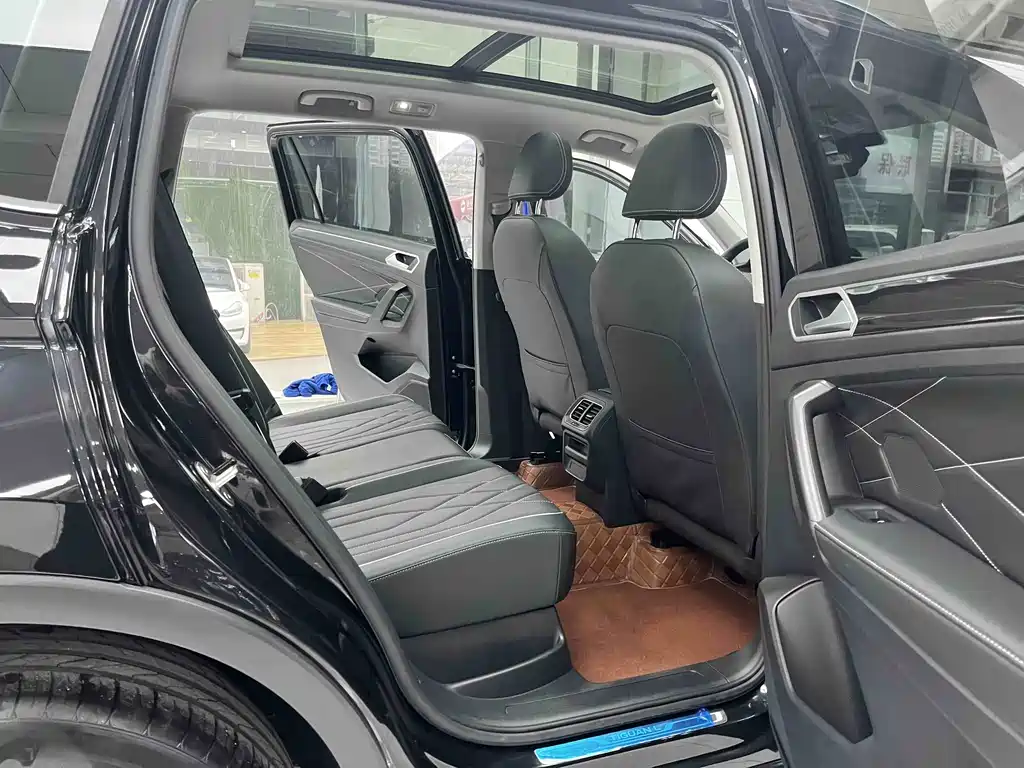 Volkswagen Tiguan L 2025 — фото 13