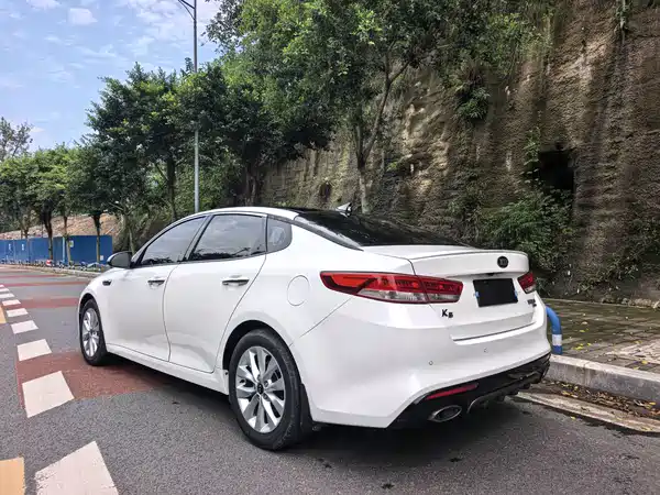 Kia K5 2016