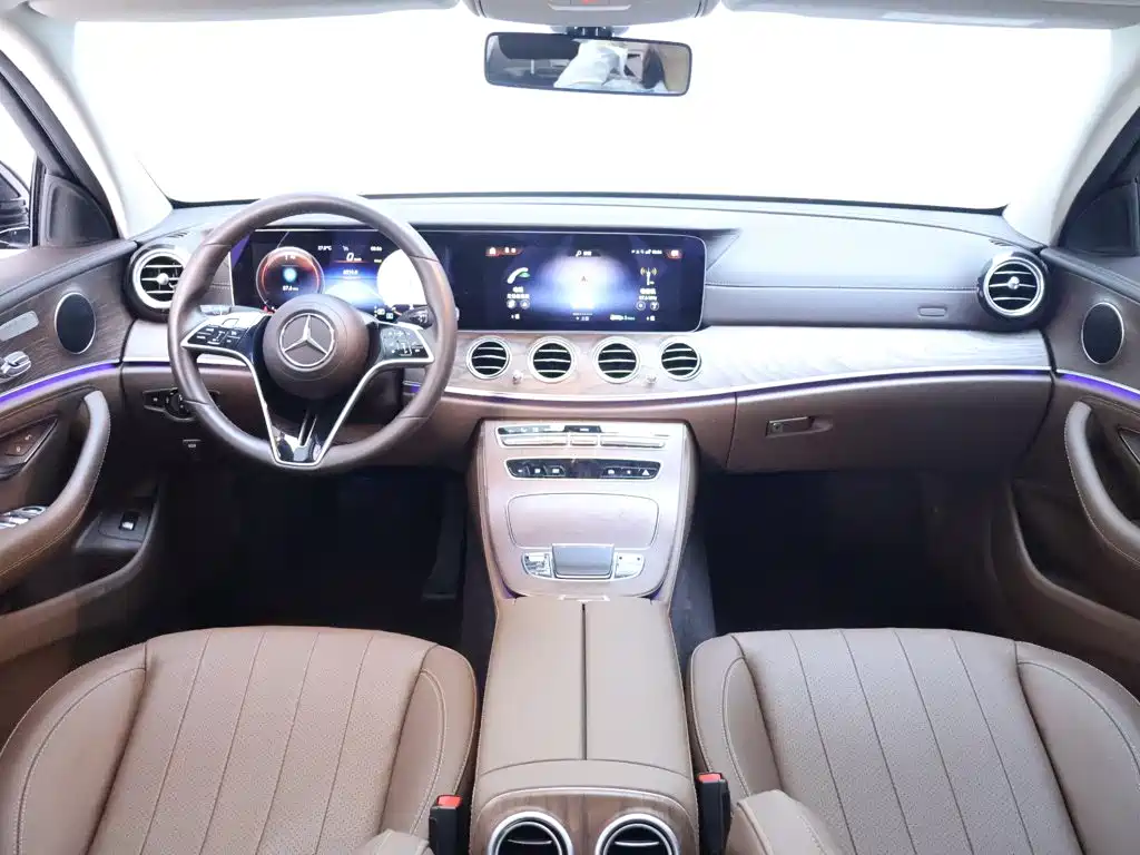 Mercedes-Benz E-Class 2023 — фото 13