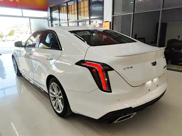 Cadillac CT4 2021