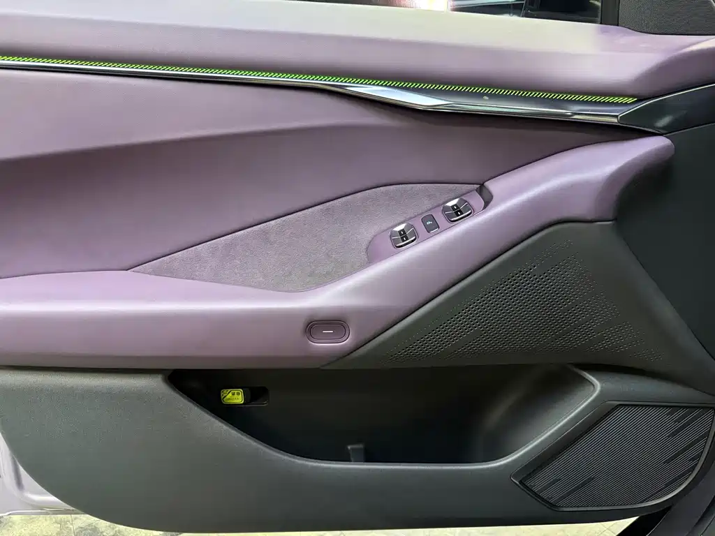 XPeng P7 2025 — фото 5
