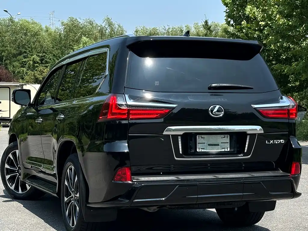 Lexus LX 2022 — фото 6