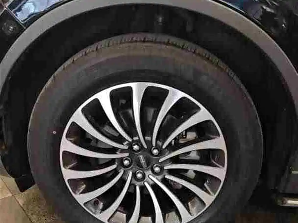 Lincoln Aviator 2021 — фото 9