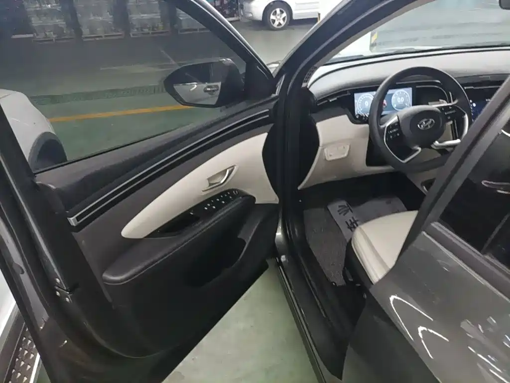 Hyundai Tucson 2021 — фото 16