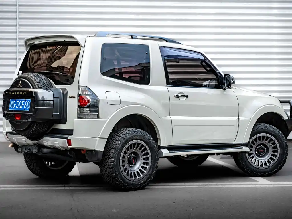 Mitsubishi Pajero 2019 — фото 3