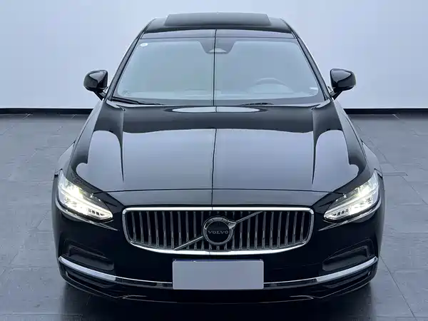 Volvo S90 2024