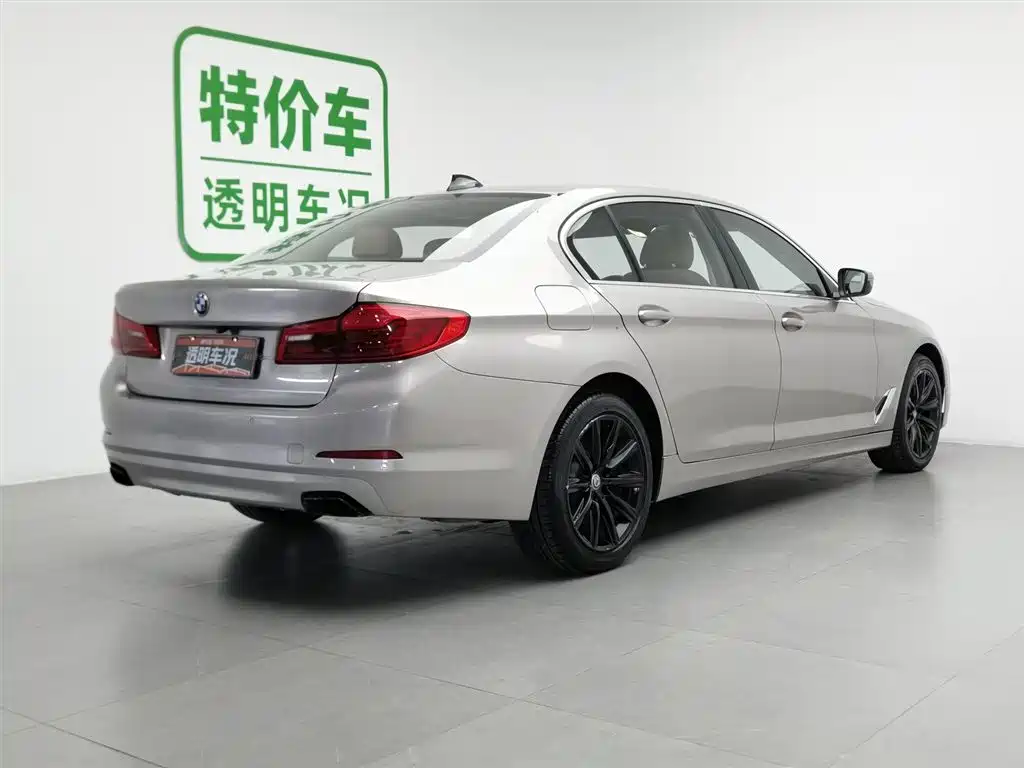 BMW 5 Series 2018 — фото 2