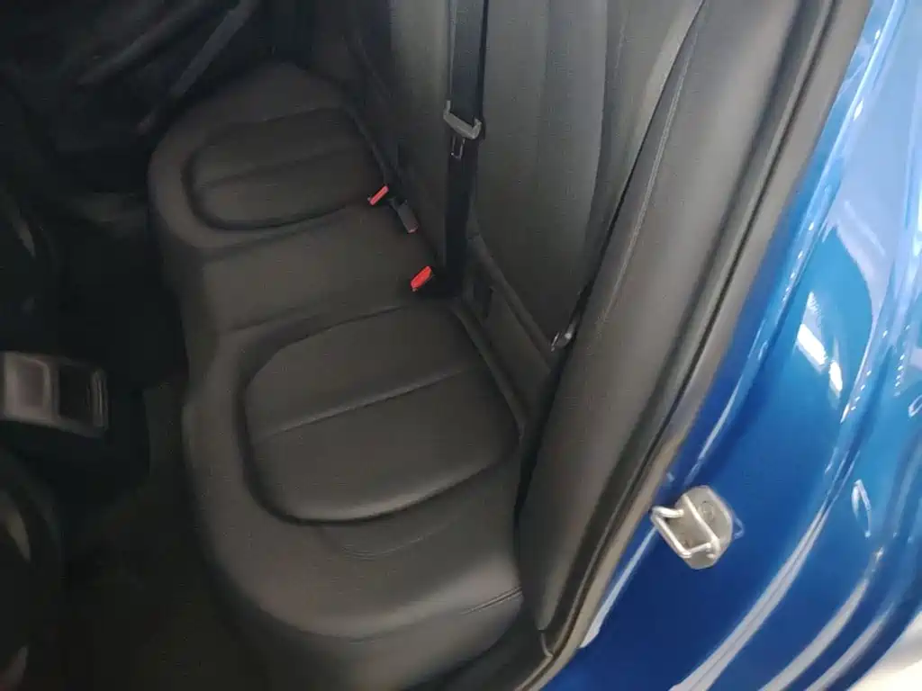 BMW 1 Series 2018 — фото 17