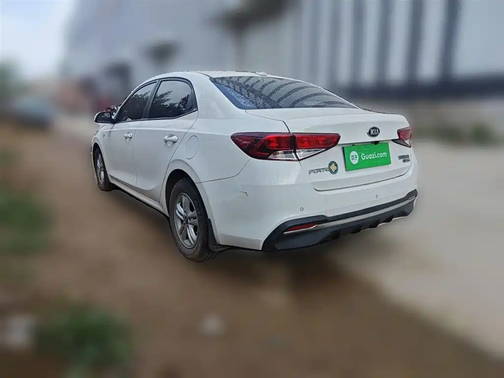 Kia Forte 2021 — фото 23