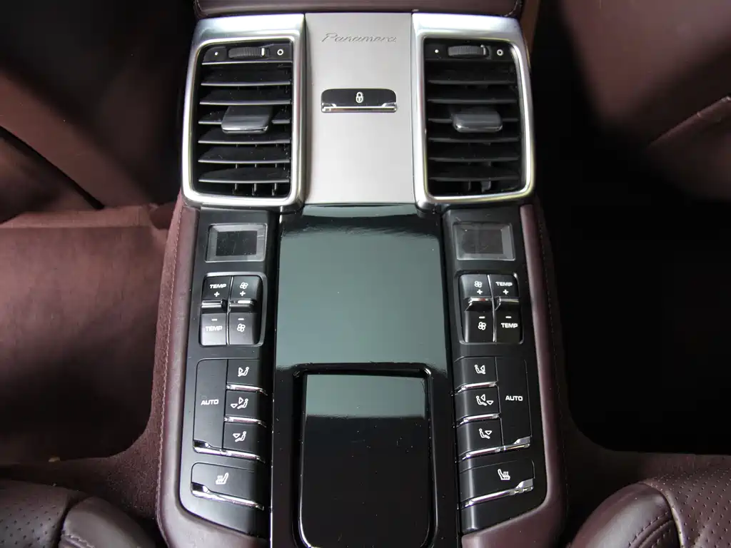 Porsche Panamera 2015 — фото 20