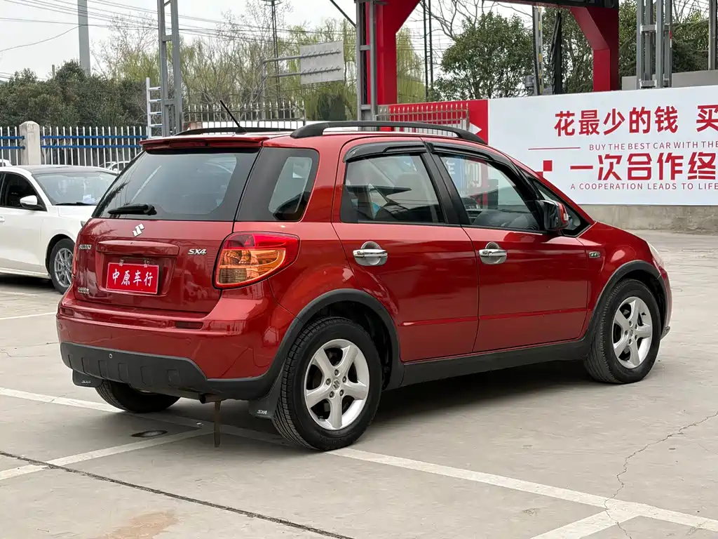 Suzuki SX4 2010 — фото 17