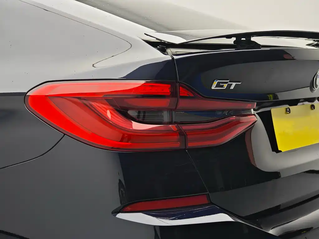 BMW 6 Series GT 2022 — фото 5