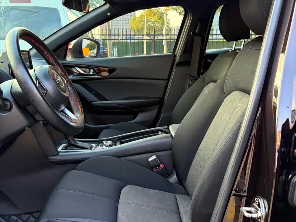 Mazda CX-4 2021