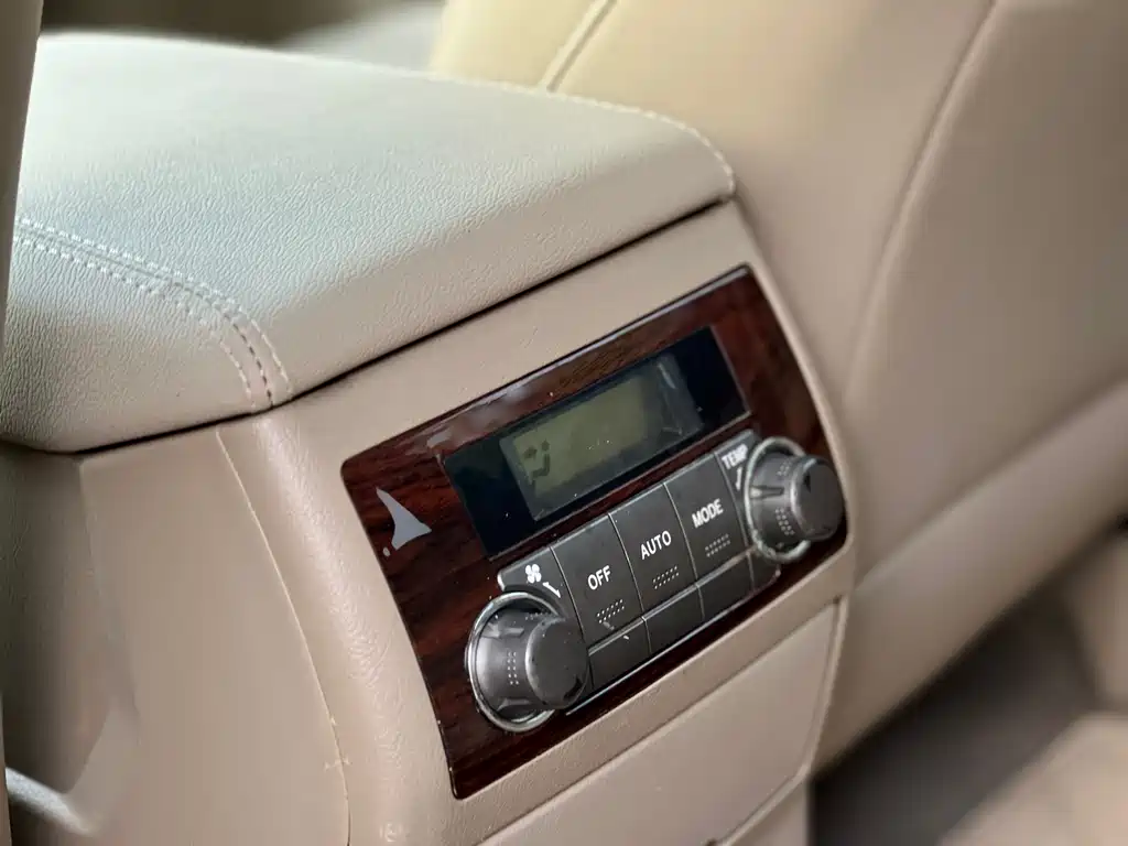 Toyota Highlander 2011 — фото 24