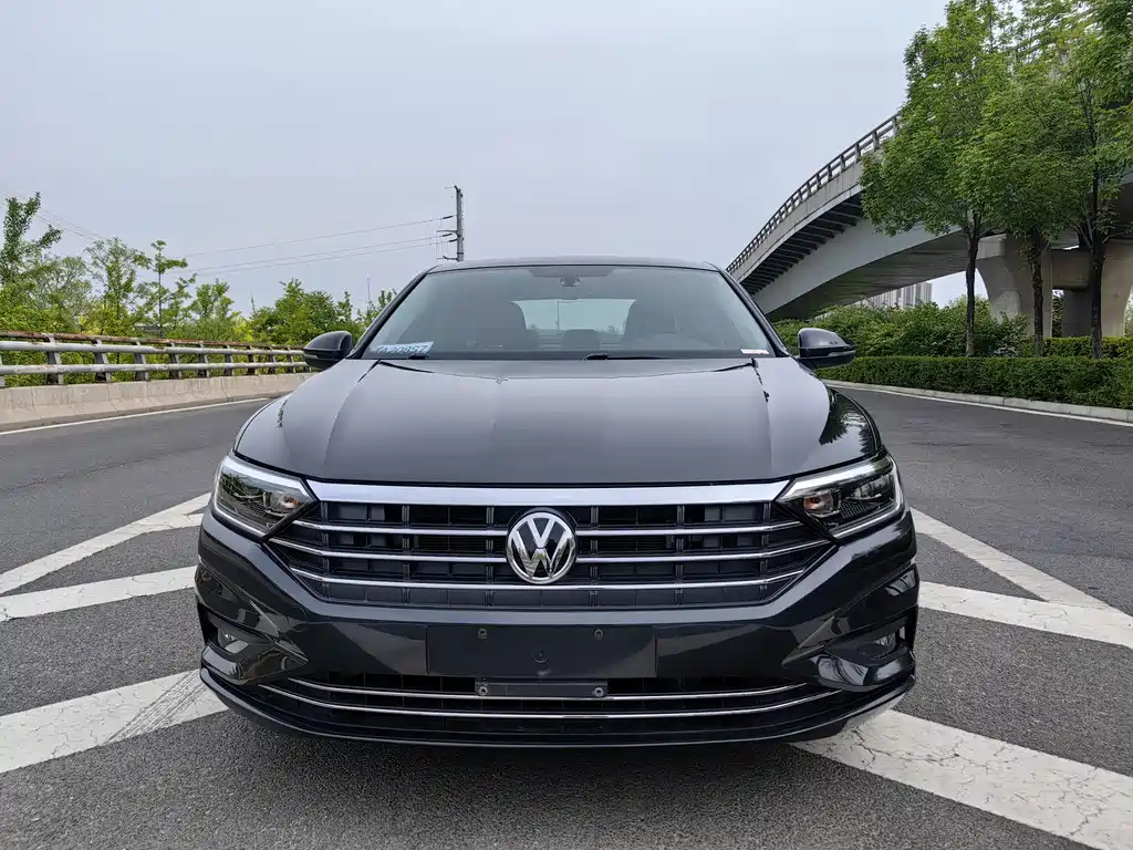 Volkswagen Sagitar 2020