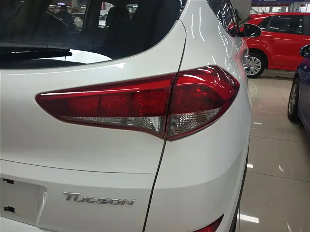 Hyundai Tucson 2017 — фото 24