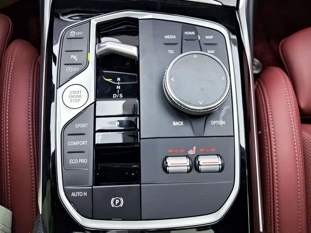 BMW 3 Series 2023 — фото 14