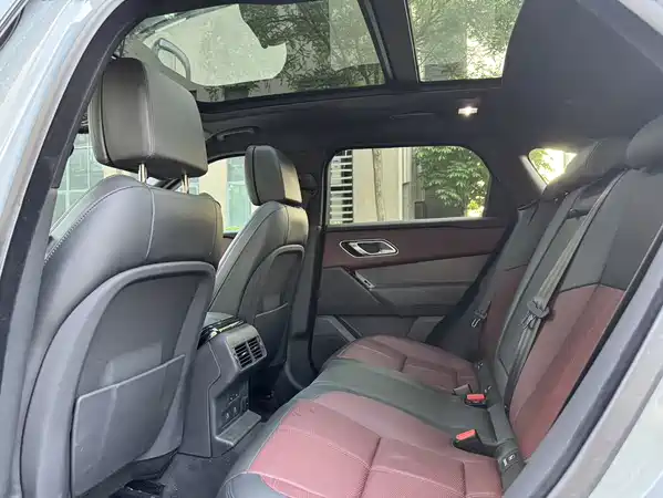 Land Rover Range Rover Velar 2025