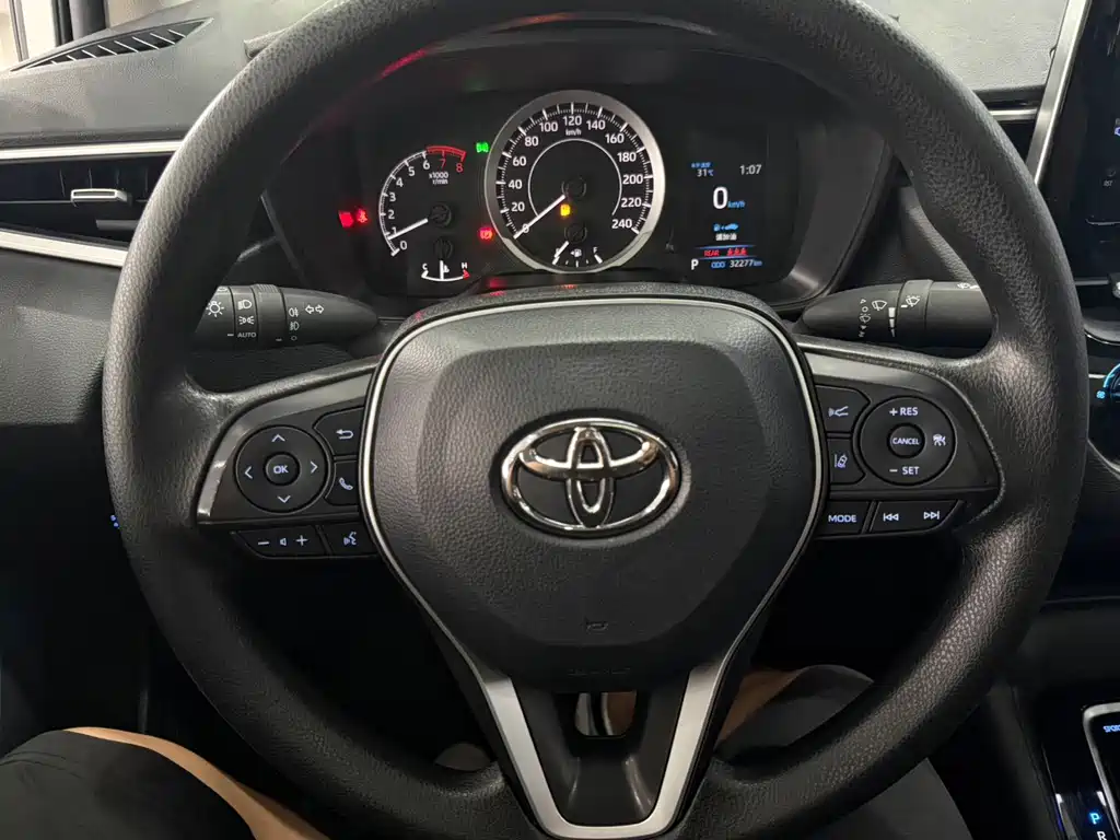 Toyota Corolla 2022 — фото 12