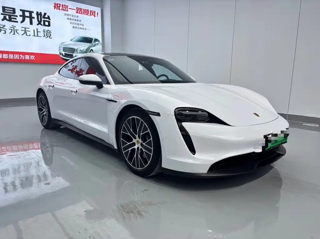 Porsche Taycan 2022
