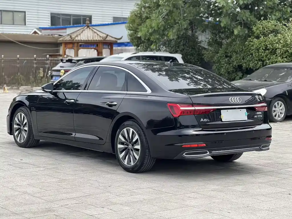 Audi A6L 2022 — фото 8