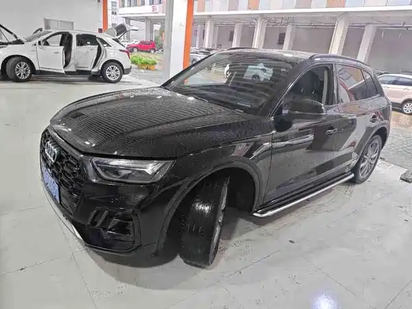 Audi Q5L 2021