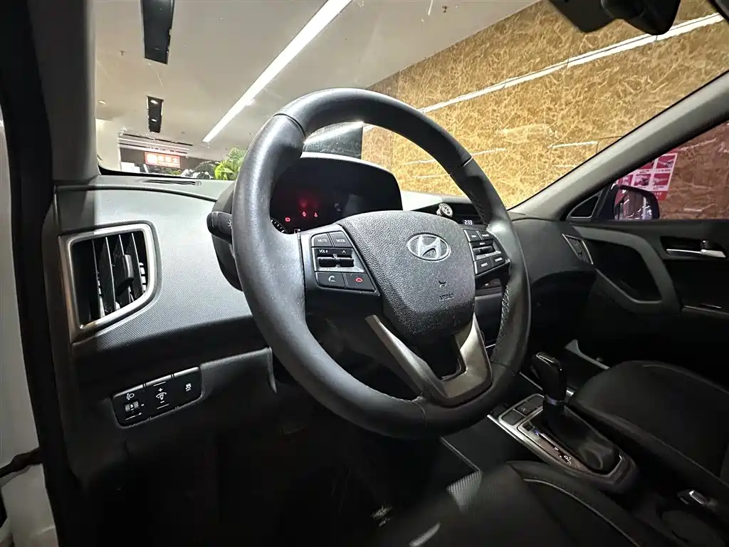 Hyundai ix25 2015 — фото 20