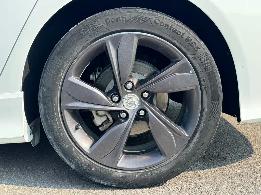 Buick Regal 2019 — фото 16