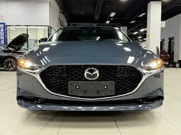 Mazda 3 Axela 2023