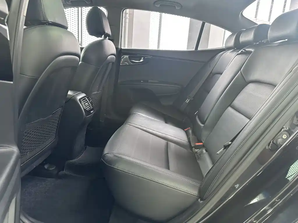 Kia K4 2015
