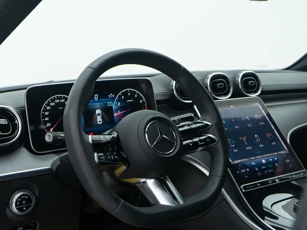 Mercedes-Benz C-Class 2023 — фото 5