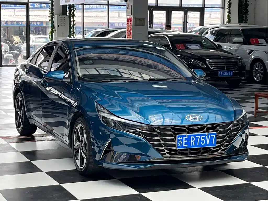 Hyundai Elantra 2022