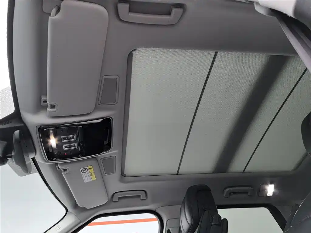 Land Rover Sport 2021 — фото 14
