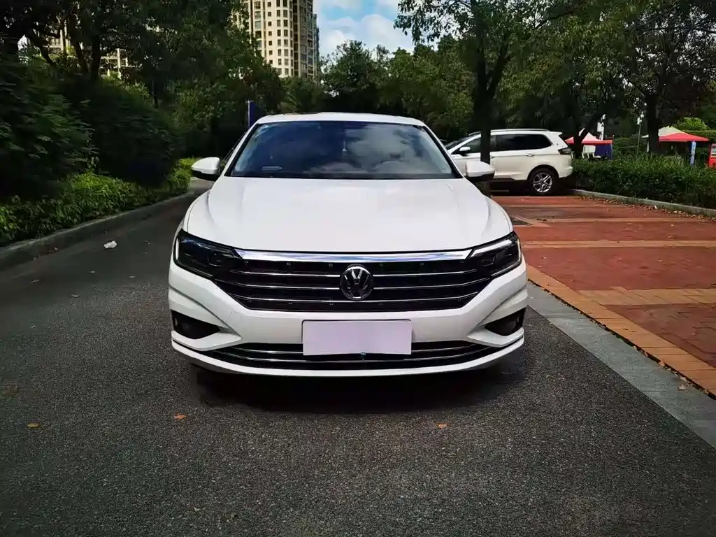 Volkswagen Sagitar 2020