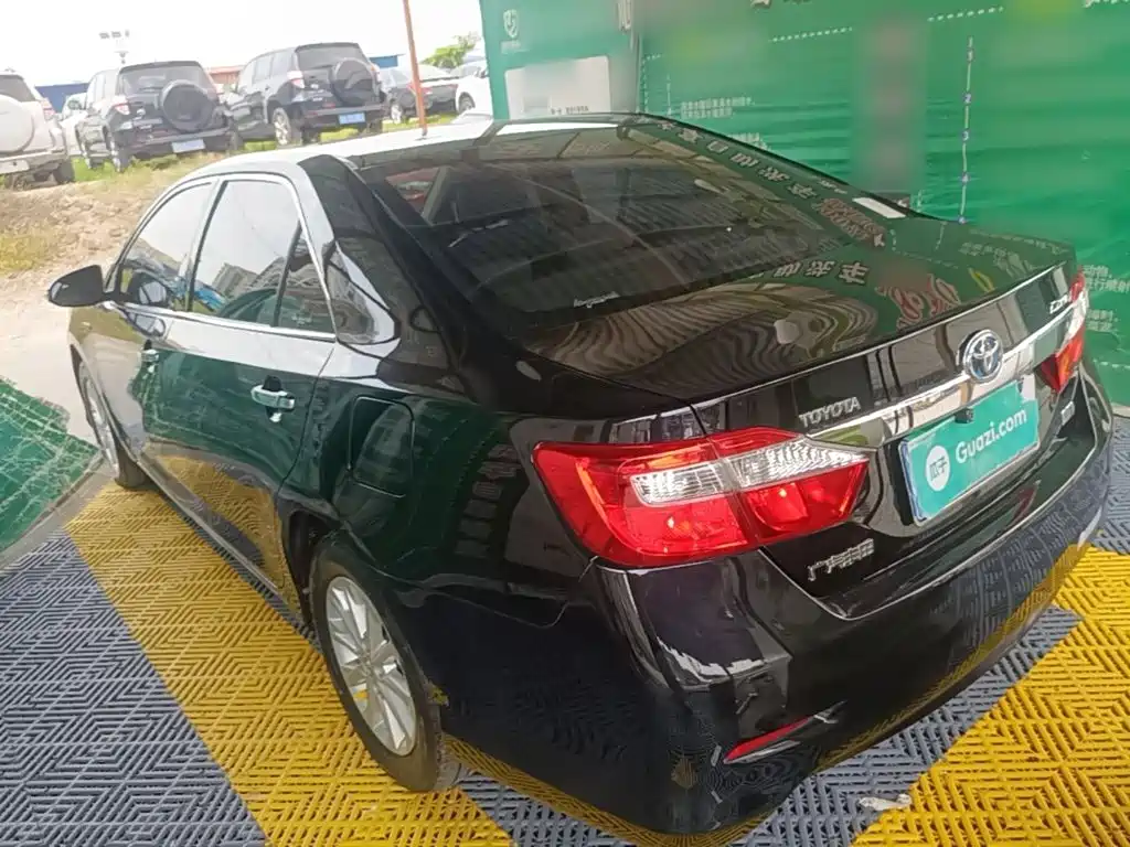 Toyota Camry 2015 — фото 5