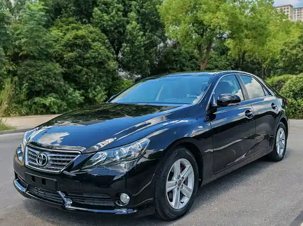 Toyota Reiz 2013