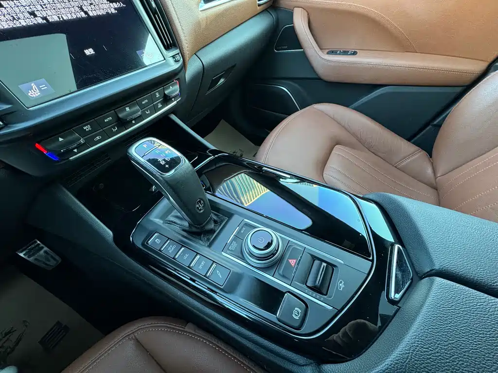Maserati Levante 2022 — фото 12