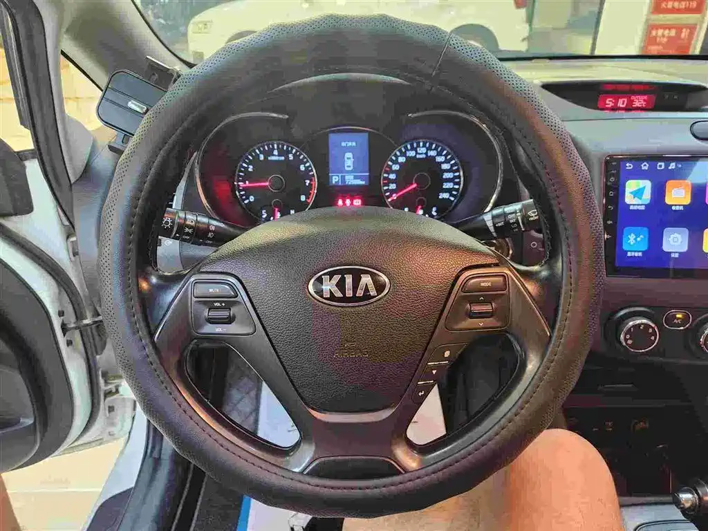 Kia K3 2015