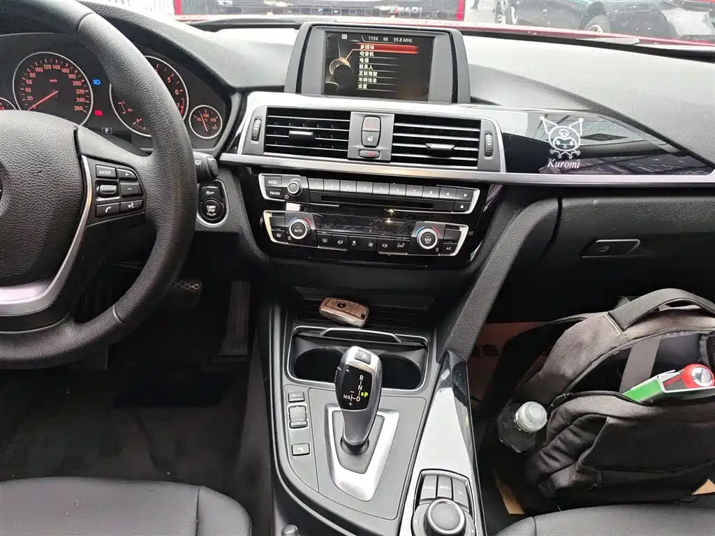 BMW 3 Series 2017 — фото 13