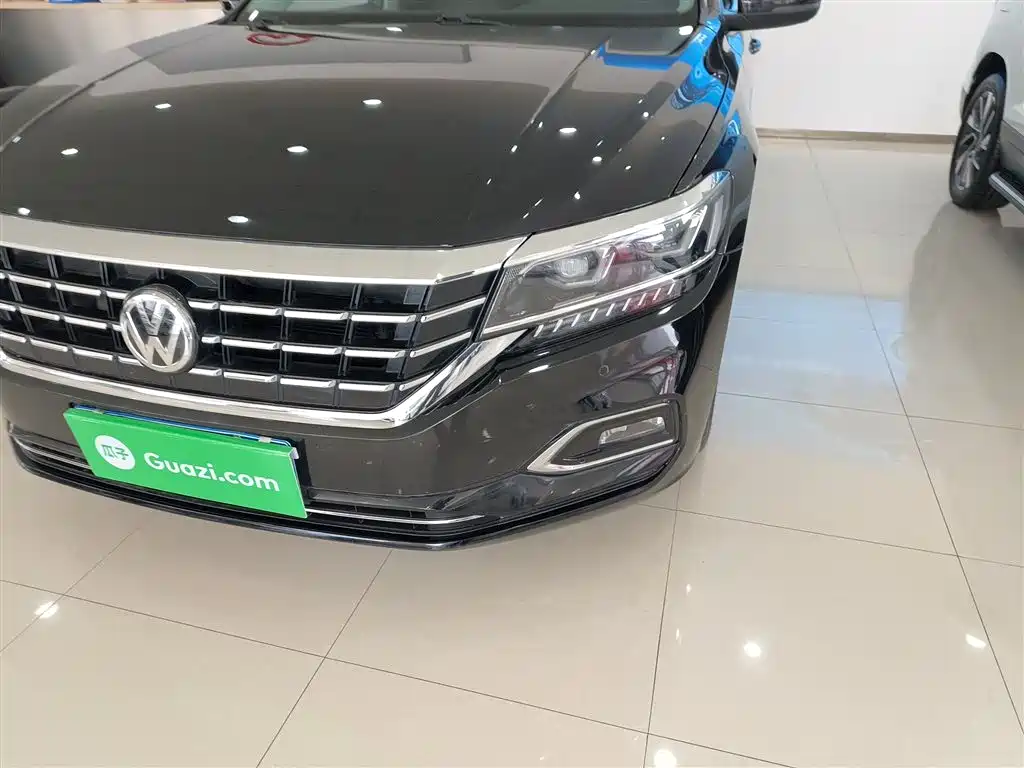 Volkswagen Passat 2019 — фото 18