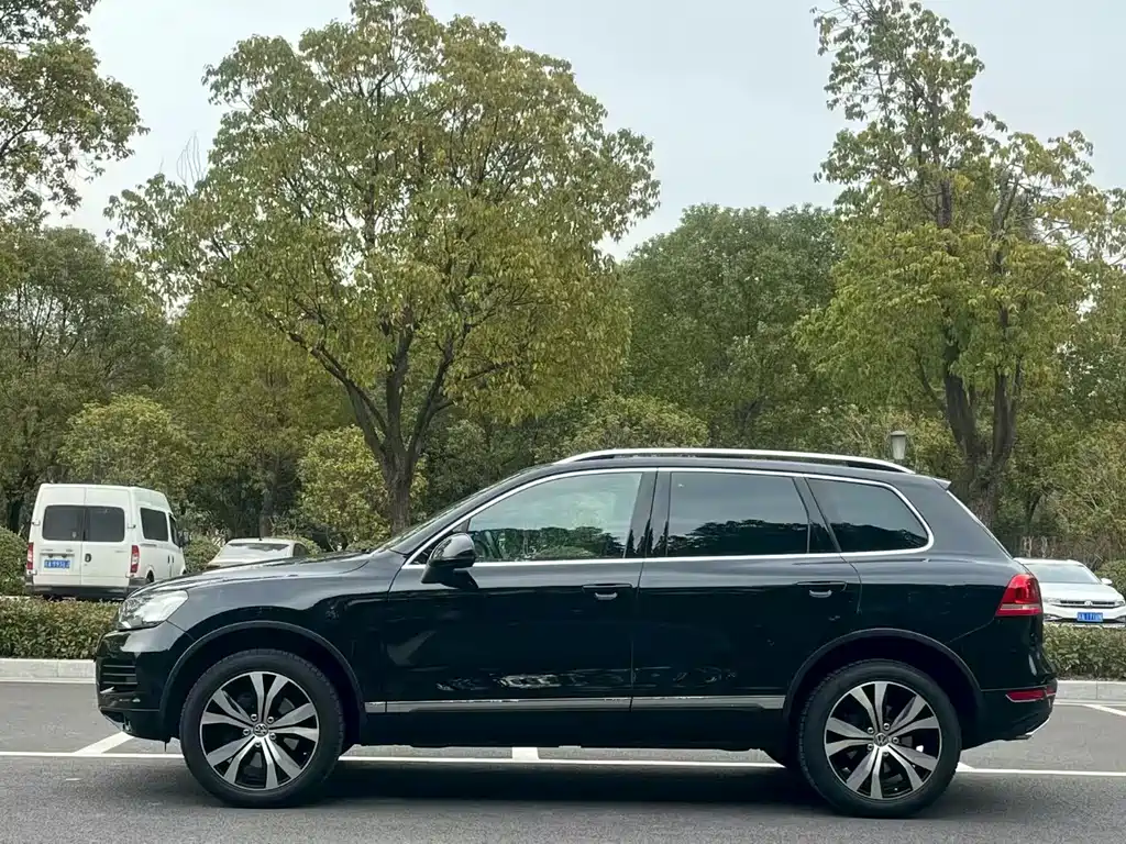 Volkswagen Touareg 2015 — фото 3
