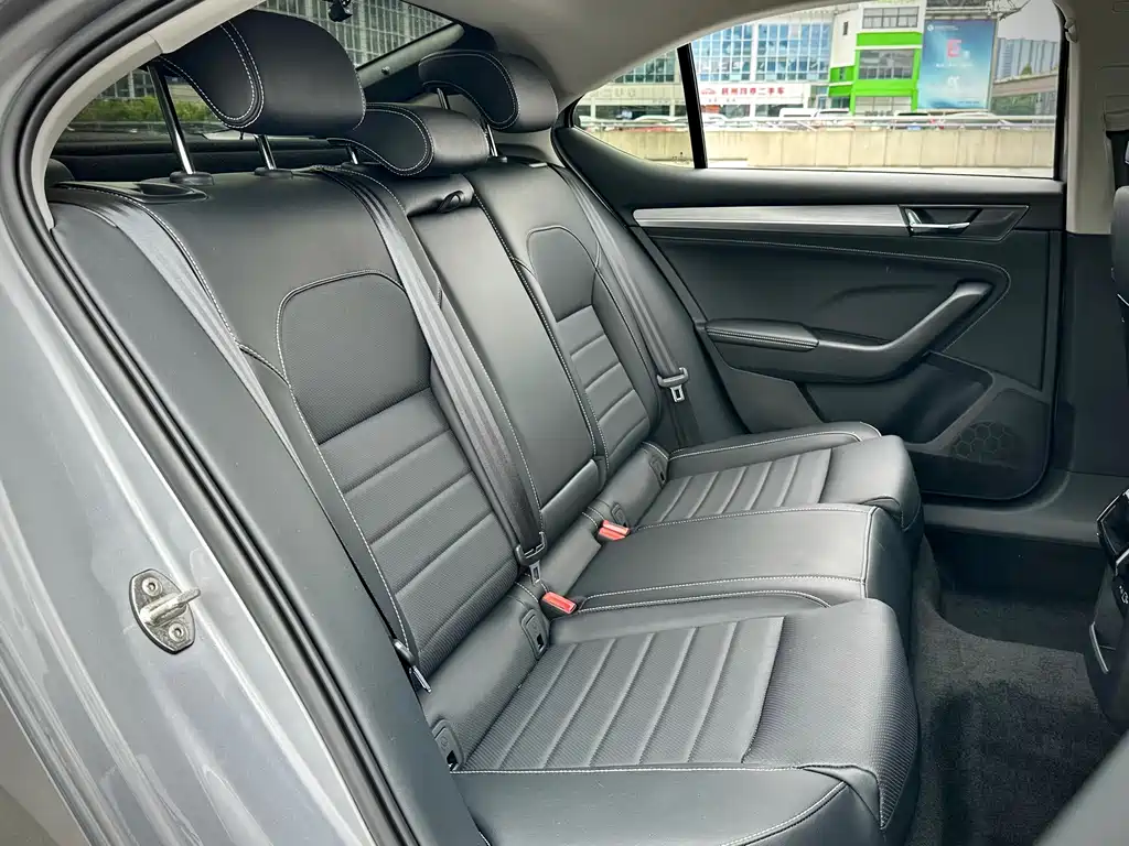Skoda Superb 2024 — фото 15