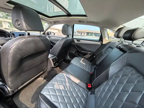 Volkswagen Sagitar 2023