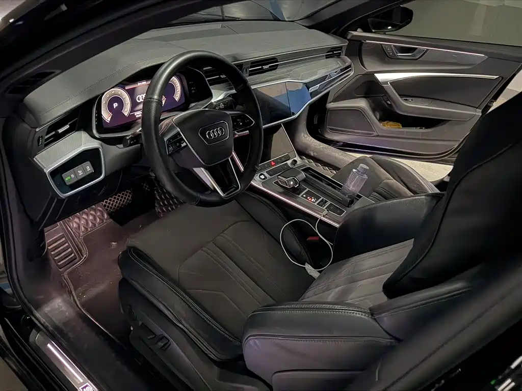 Audi A6L 2022