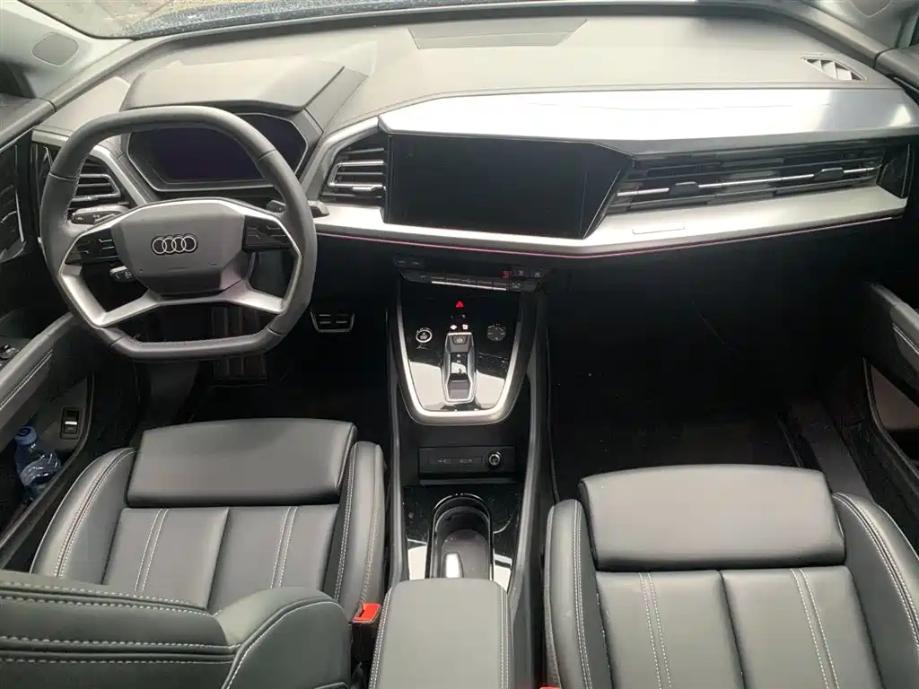 Audi Q4 e-tron 2024