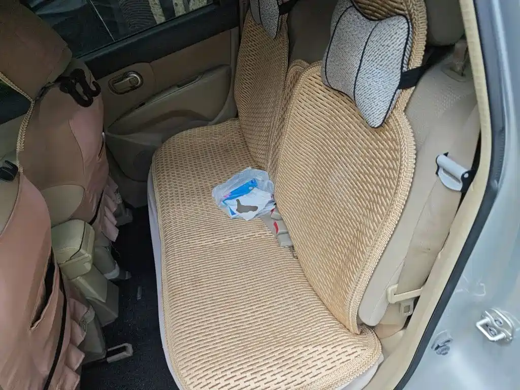 Nissan Livina 2015 — фото 15