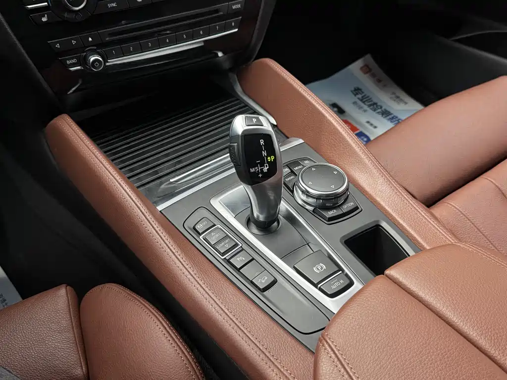 BMW X6 2016 — фото 15
