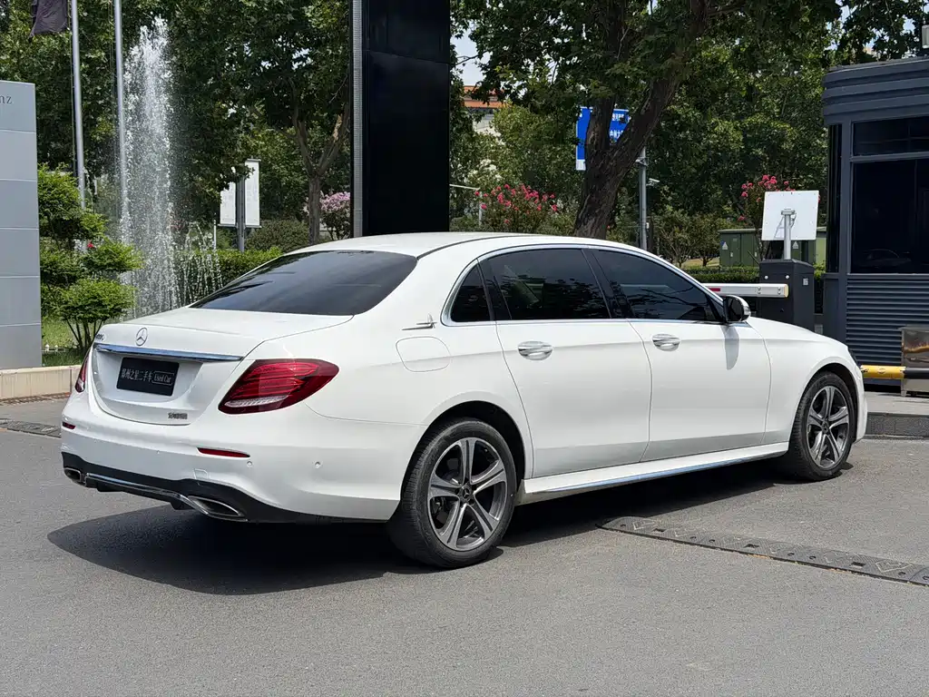 Mercedes-Benz E-Class 2019 — фото 7