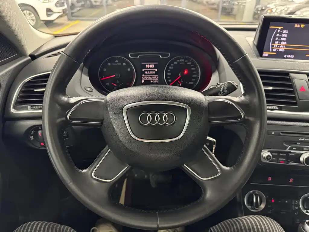 Audi Q3 2014 — фото 15