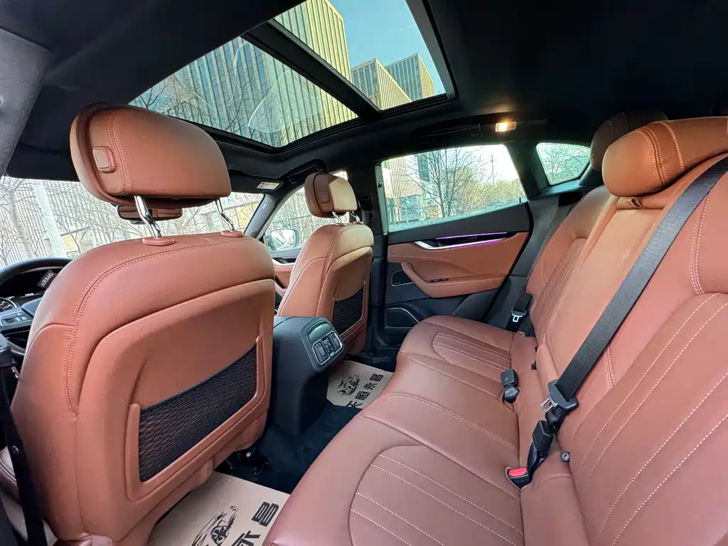 Maserati Levante 2022 — фото 17